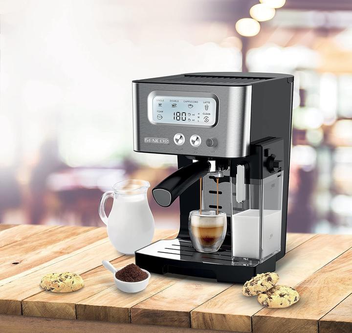 Produktbild Sencor Espressomaschine mit Milchaufschäumer, LCD-Display, 15 Bar Pumpe, Thermoblock, schnelle Erwärmung