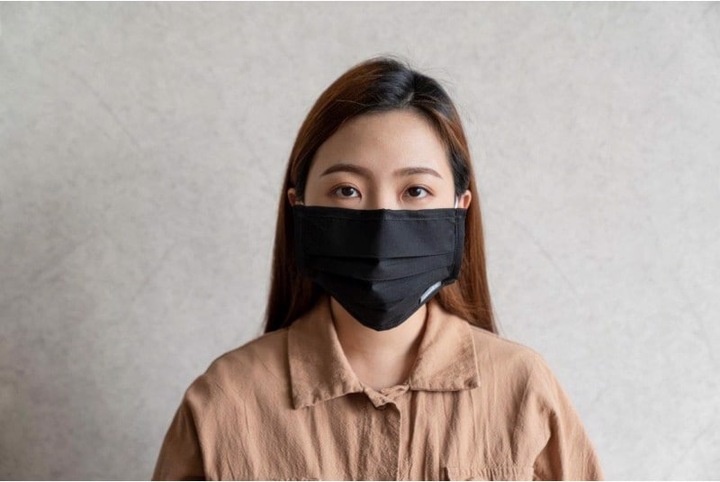 Actual product image Nuts HEIQ Viroblock Textile Mask Black (1 x)