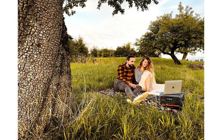 Actual product image Bluetti AC2P (230.40 Wh, 3.60 kg)