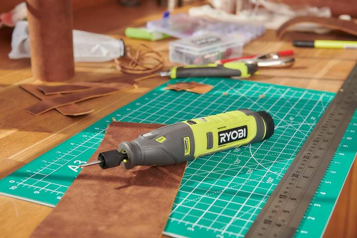 Image du produit Ryobi roterende multivaerktøj RT4120GA15 15 m/15 dele, batteri & lader (Outil de rotation, Un outil multifonctionnel)
