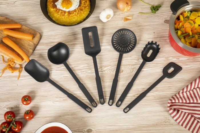 Actual product image Kuhn Rikon Swiss kitchen utensil set