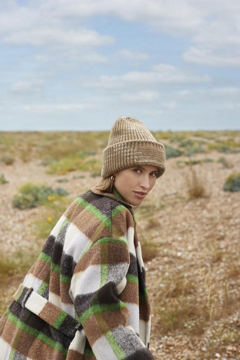 Actual product image Beechfield Chunky knit patch beanie (One size)
