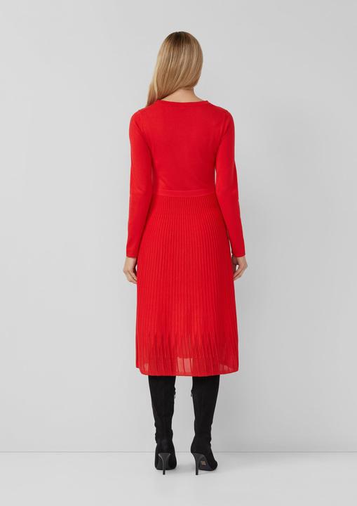 Image du produit s.Oliver Kleid Midi-Strickkleid mit U-Boot-Ausschnitt und Strukturmuster (40)