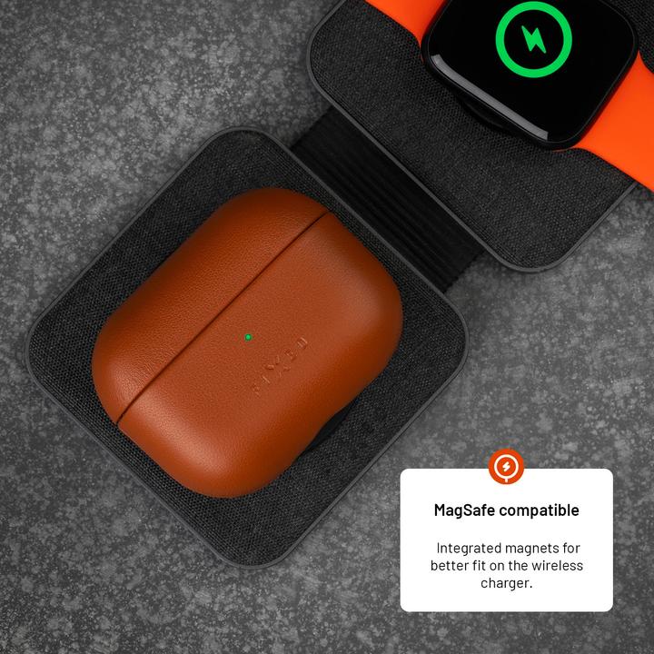 Image du produit Fixed Étui fixe pour écouteurs avec support MagSafe | Apple AirPods Pro 2/Pro 2 (USB-C) | Marron | Led (Manchon pour casque d'écoute)