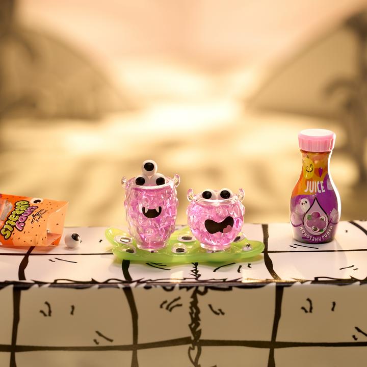 Actual product image MGA 's Miniverse - Make It Mini Halloween 2025 Beetlejuice Mini Collectibles (sortierter Artikel)