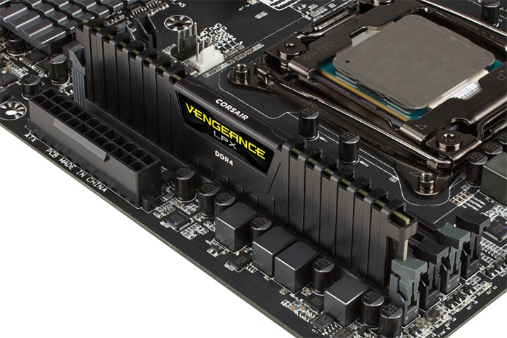 Productafbeelding Corsair Vengeance LPX (4 x 4GB, 2666 MHz, DDR4 RAM, DIMM 288 pin)