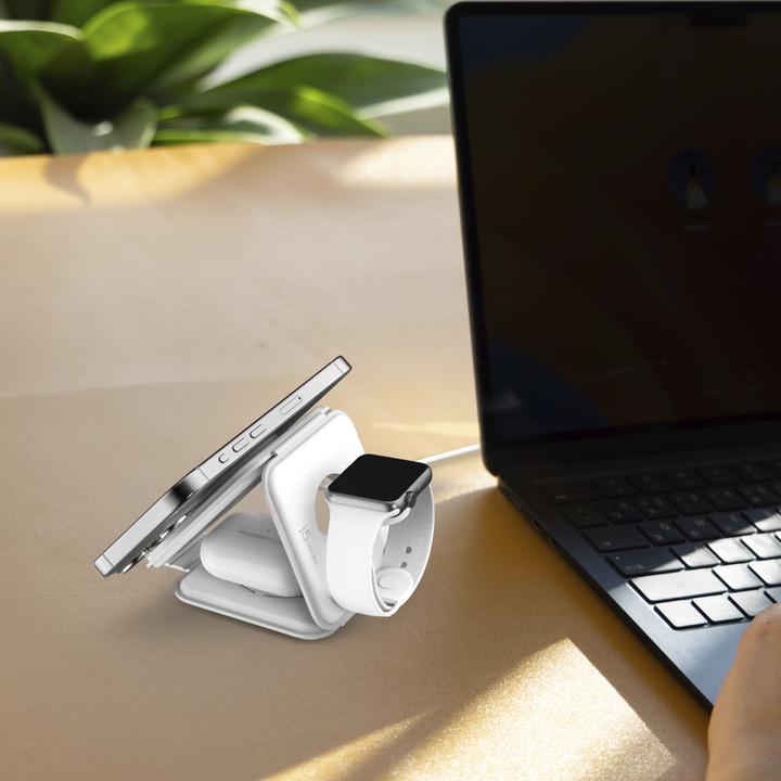 Actual product image j5Create QI2 3-IN-1 MAGNETIC TRAVEL (15 W)