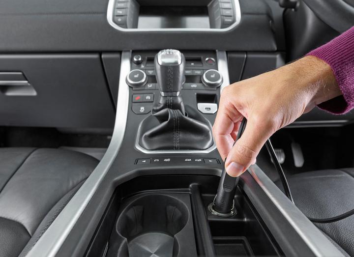 Image du produit Black & Decker Aspirateur de voiture à main NVB12AVAXJ