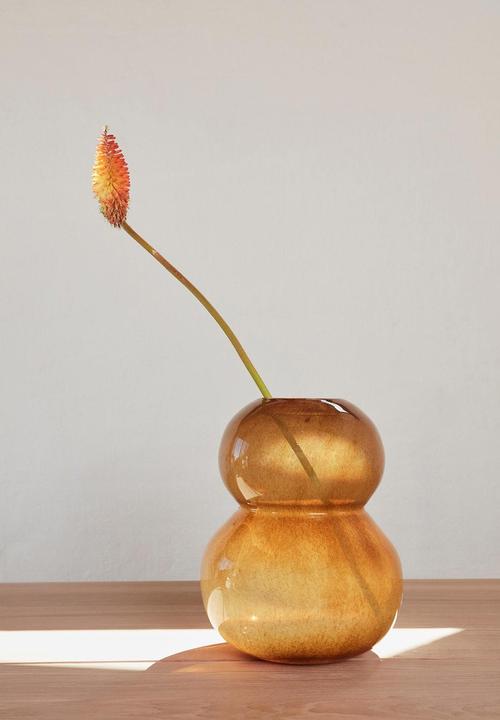 Produktbild OYOY Living Vase Lasi gross 30 cm, Bernstein (1 x, 33 x 26.5 x 27.5 cm)