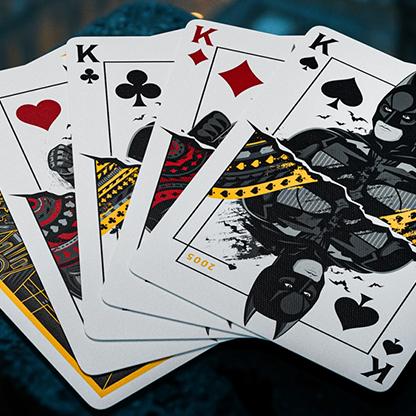 Immagine prodotto Theory11 Batman 85th Anniversary Spielkarten (Inglese)
