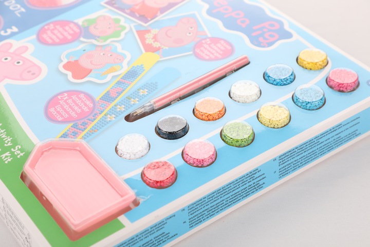 Image du produit Diamond Dotz DOTZIES® Original Diamond Painting Set Peppa Pig avec 6 motifs : 2 tableaux 15 x 15 cm, 2