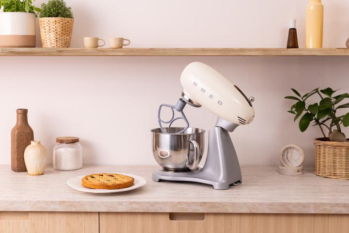 Actual product image Smeg 50's Retro Style Full Colour (800 W, 4.80 l)