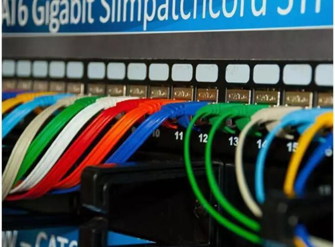 Produktbild Wirewin Slim Patchkabel: UTP, 1.5m, weiss (U/UTP, CAT6, 1.50 m)