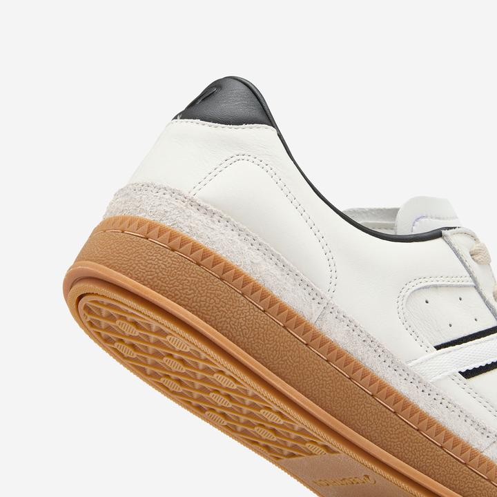 Image du produit Decathlon Chaussures de sport en cuir pour hommes chaussures hautes (47)