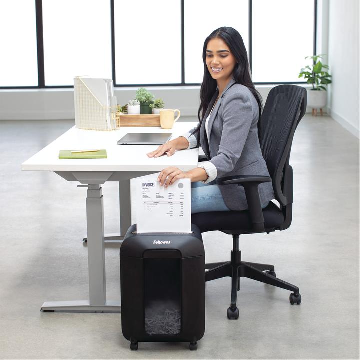 Actual product image Fellowes Powershred LX85 P-4 shredder, 12 pages (Particle cut)