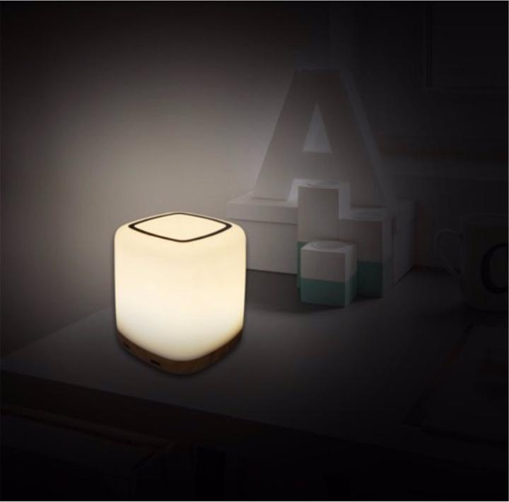 Actual product image Macally LampchargeSQ