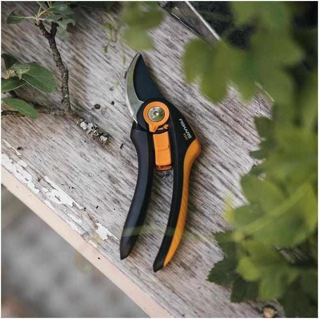 Actual product image Fiskars Bypass - pruning shears 'P541 SingleStep