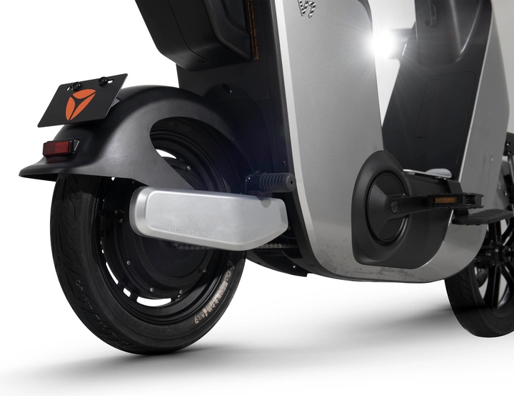 Image du produit Yadea Scooter V7 (25 km/h, 400 W)
