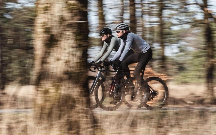 Produktbild BBB Valor (Matt Black, Flux Green)