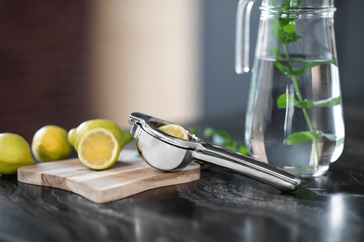 Produktbild Sallys Zitronenpresse aus Edelstahl All-in-one-Presse