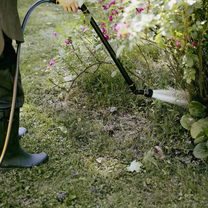 Image du produit Fiskars Lance d'arrosage à 2 fonctions, Tête de buse pivotante SoftGrip, Contrôle du débit avec régulateur