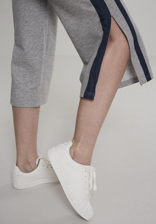Produktbild Urban Classics Ladies Taped Terry Culotte (S)