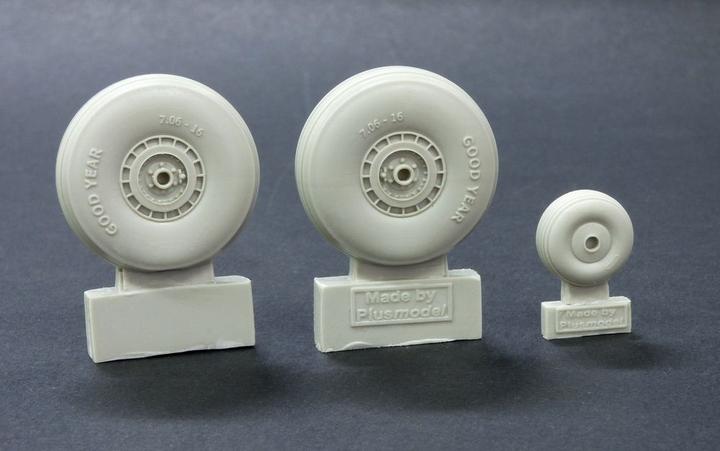 Produktbild Plus Model C-47 Skytrain wheels without cover