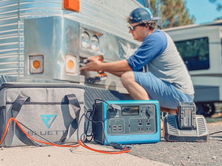 Image du produit Bluetti PV200 (200 W, 7.30 kg)