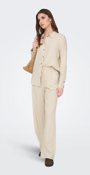 Image du produit JdY Coupe décontractée Col de chemise Manches avec bouton Coupe volumineuse des bras Chemise (XS)