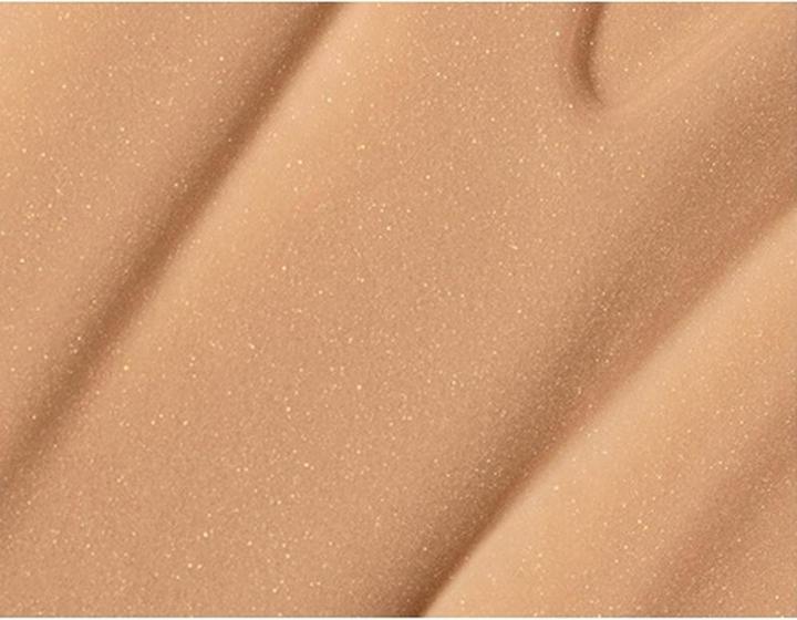 Actual product image Madara Hyaluronic Tinting Serum H20 Tint Tinted Serum 30 Ml (30 ml)