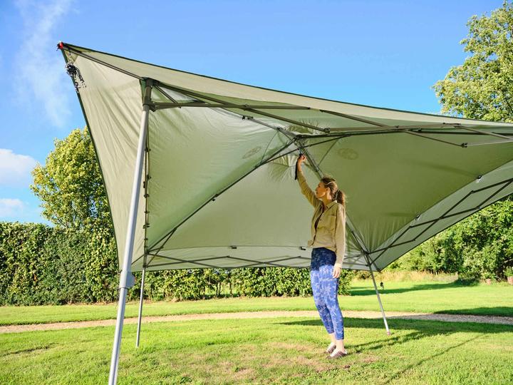 Image du produit Coleman FastPitch OnePush Shelter M (18 kg)