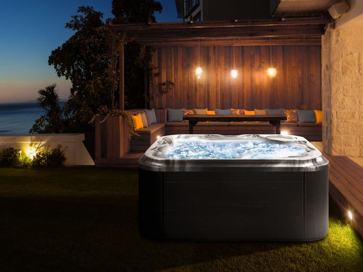 Produktbild Beliani Whirlpool Outdoor grau mit LED quadratisch 210 x 210 cm TULAROSA