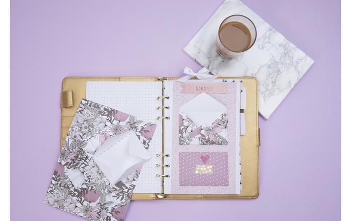 Actual product image Creativ Company Weekly planner (19 x 23.5 cm, Lined, Hardcover)