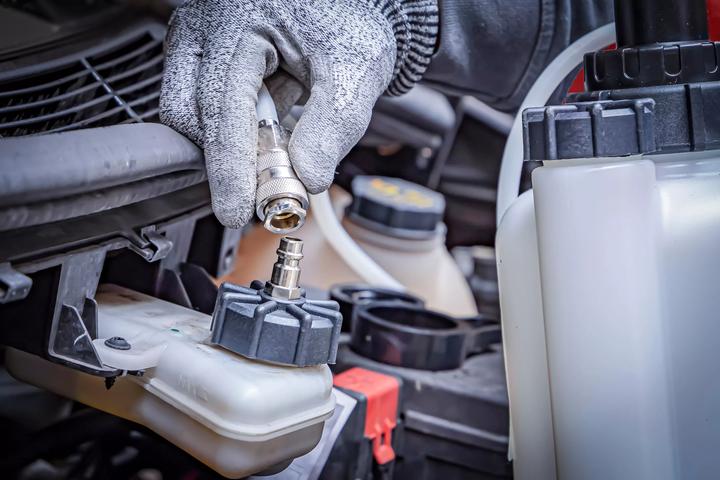 Actual product image BGS Brake and clutch system bleeder kit