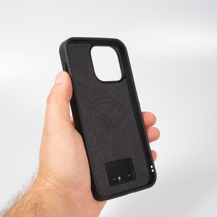 Actual product image Eleven Wood Hull Rosewood (Apple iPhone 14 Pro)