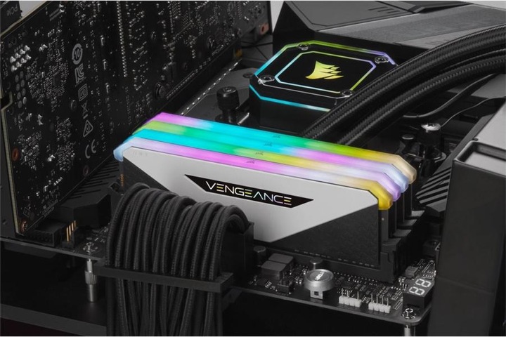 Image du produit Corsair Vengeance RGB RT (2 x 16GB, 3600 MHz, RAM DDR4, DIMM)