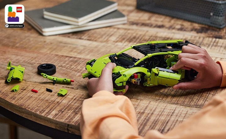 Actual product image LEGO 42161 Lamborghini Huracán Tecnica (42161, LEGO Technic)