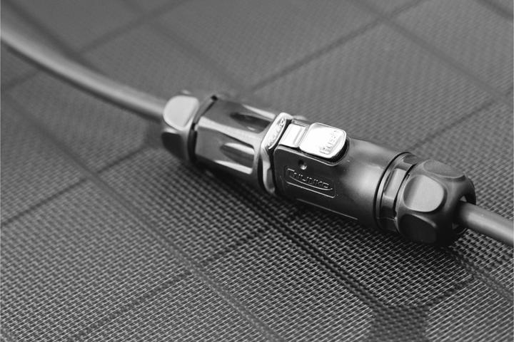 Actual product image EET LightMate B+