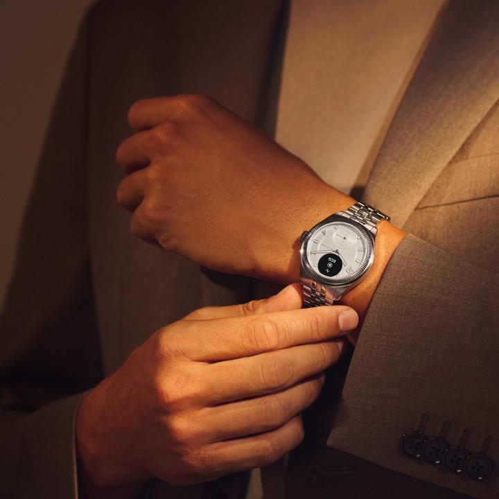 Actual product image Withings ScanWatch Nova Brilliant (39 mm)