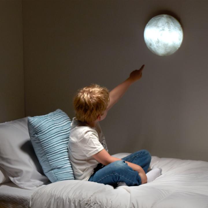 Produktbild Uncle Milton Moon In My Room Mondlampe 25 cm, Einschlaflicht mit 8 Mondphasen, Helligkeit einstellbar, Verschi...
