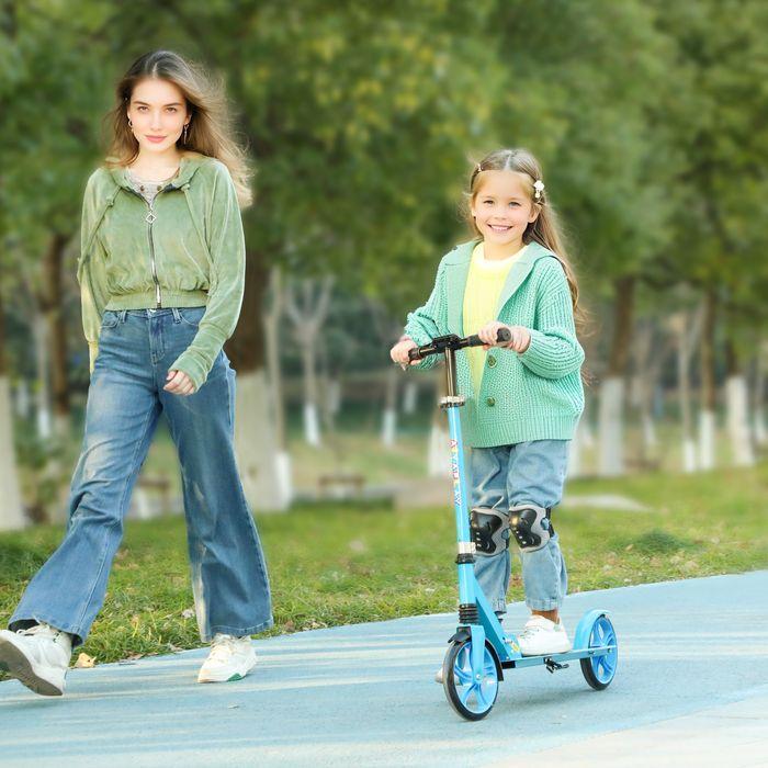 Produktbild Swisshandel24 Kinderroller mit Verstellbare Lenkerhöhe, klapppbar, 2 Grossen Rädern, blau