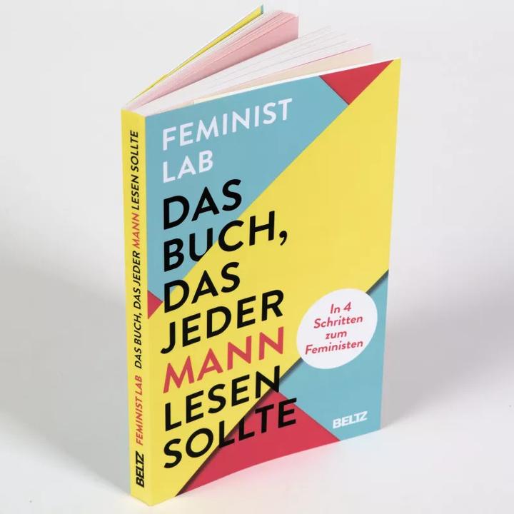 Produktbild Das Buch, das jeder Mann lesen sollte (Deutsch, Aileen McKay, Amy Herr, Feminist Lab, Martin Speer, Miriam Steckl, Robert Peter, Vincent-Immanuel Herr, William McInerney, 2023)
