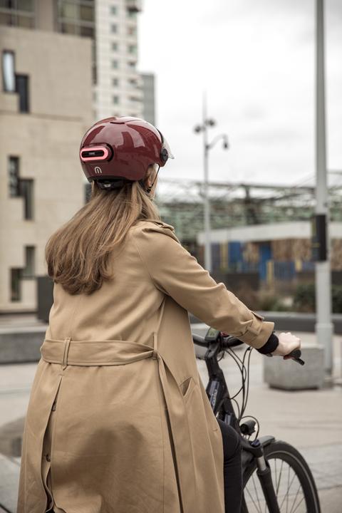 Actual product image Cosmo Connected Fusion avec lumière Cosmo Ride + télécommande (55 - 60 cm)