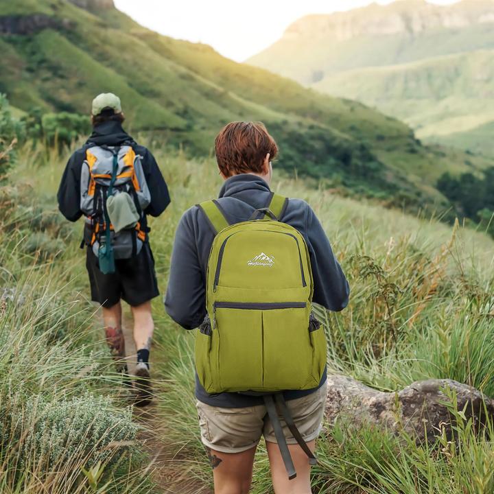 Actual product image Intirilife Foldable Backpack in Lime (36 l)