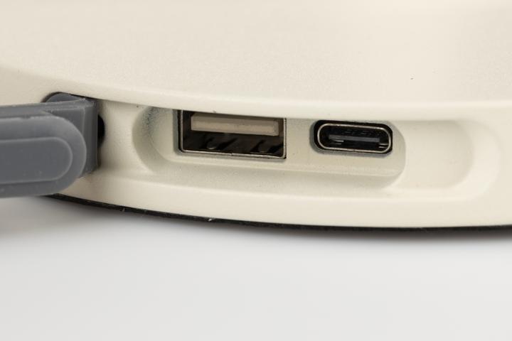 Image du produit Zuiver Hub Table Lamp Beige