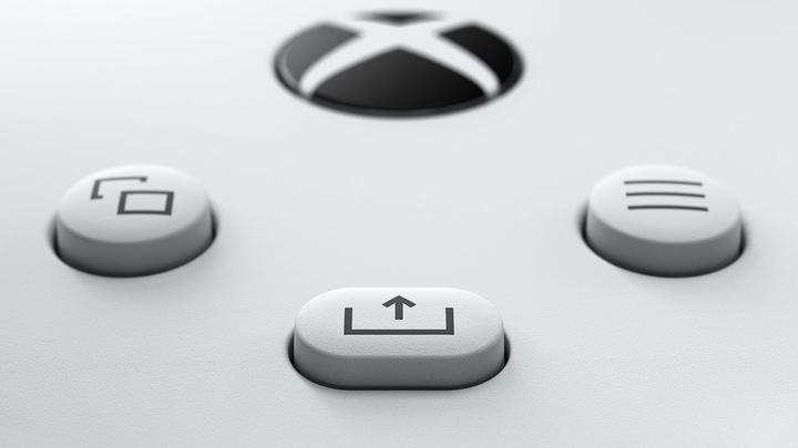 Actual product image Microsoft Xbox WLC M White fo EN/FR/DE/IT/PL/PT/RU (PC, iOS, Xbox Series X, Android, Xbox Series S, Xbox One S)