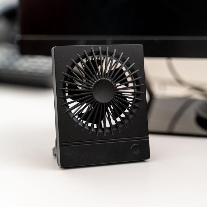 Produktbild Kikkerland Rechargeable Desktop Fan