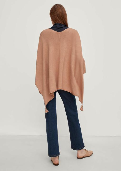 Actual product image Comma Cape (One size)