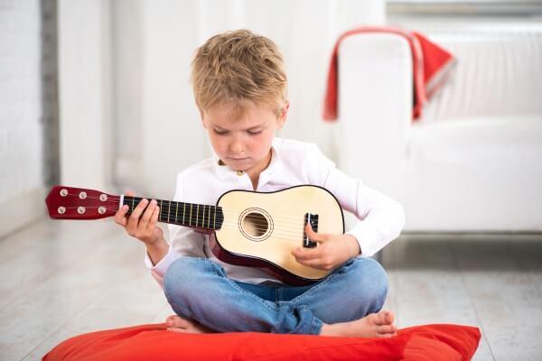 Produktbild Boogie Bee Gitarre (Deutsch, Französisch, Niederländisch, Italienisch, Englisch)