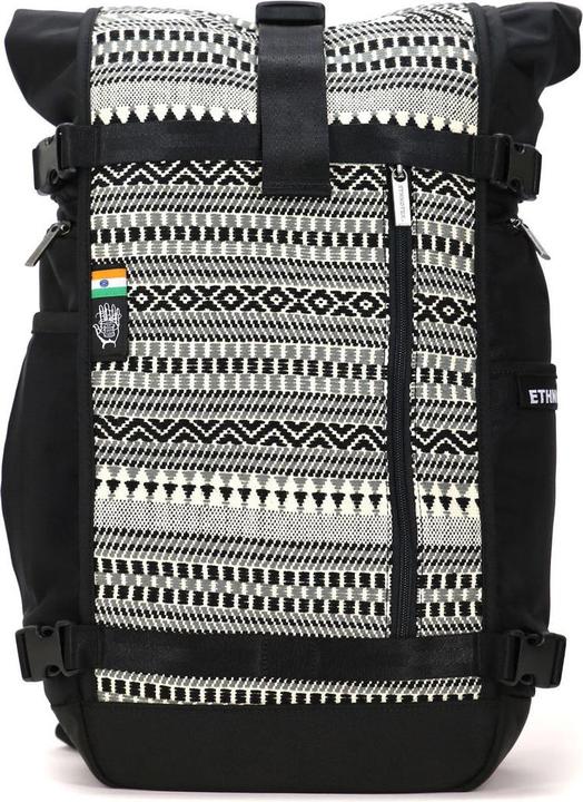 India 8